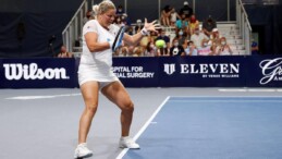 Eski dünya 1 numarası Kim Clijsters kortlara döndü, hedef Avustralya Açık!