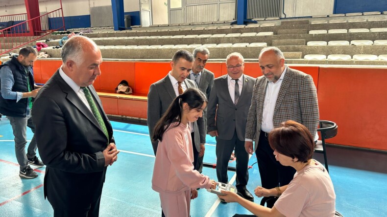 Emirdağ’da Üçüncü Sınıf Öğrencileri Spor Potansiyellerini Keşfetti!