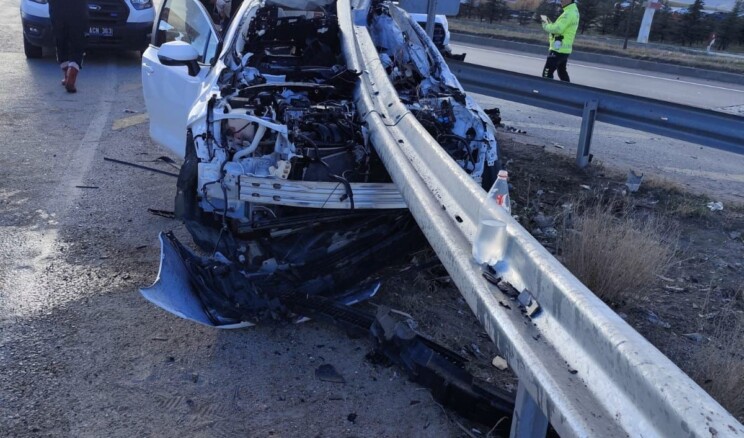 Afyonkarahisar’da Feci Kaza: 1 Ölü, 3 Yaralı