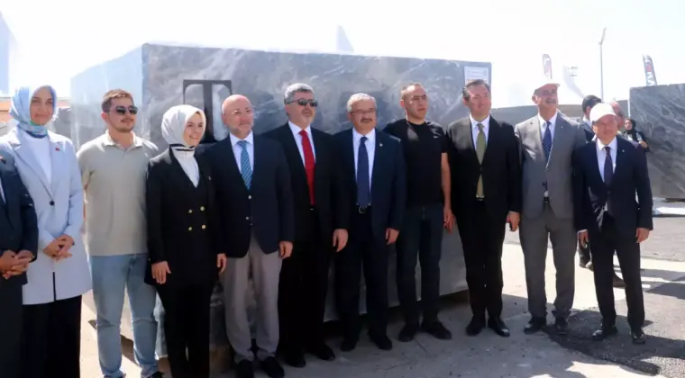 Bakan Göktaş Afyon’da Mermer Fuarı’na Katıldı